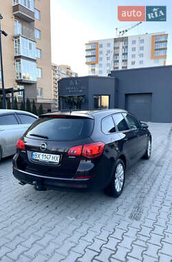 Универсал Opel Astra 2012 в Хмельницком