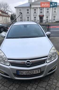 Універсал Opel Astra 2008 в Хирові