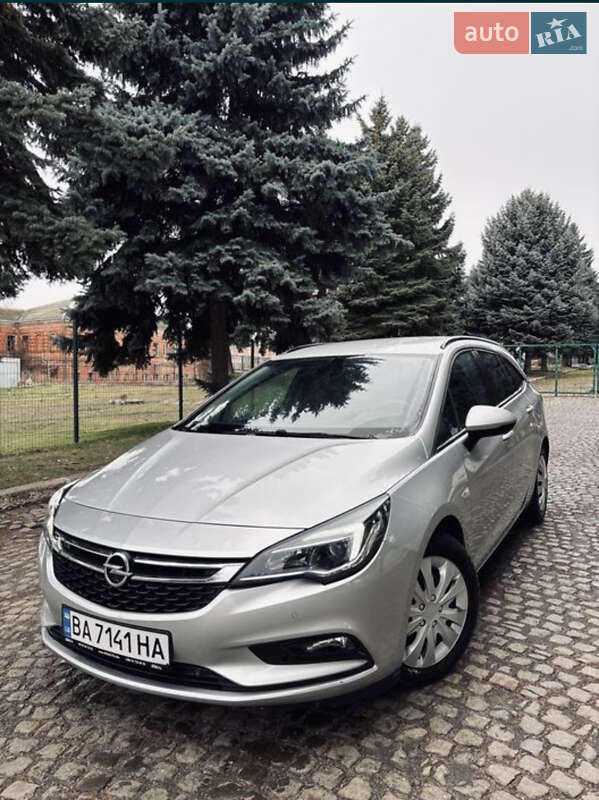 Универсал Opel Astra 2017 в 