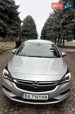 Универсал Opel Astra 2017 в 
