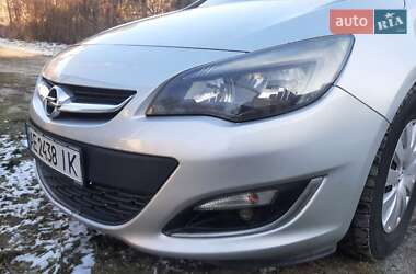 Універсал Opel Astra 2013 в Дніпрі