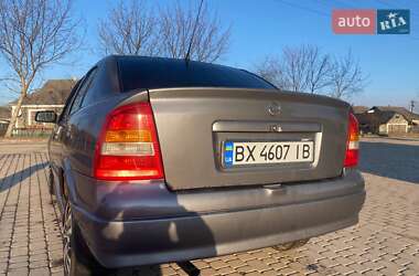 Седан Opel Astra 2008 в 