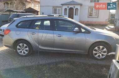 Универсал Opel Astra 2013 в 
