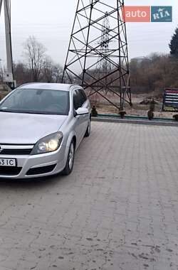 Универсал Opel Astra 2006 в Старом Самборе