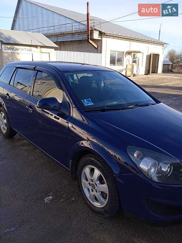 Opel Astra 2012
