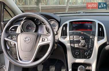 Хэтчбек Opel Astra 2013 в Киеве