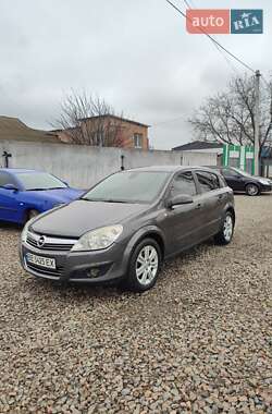 Хэтчбек Opel Astra 2009 в Первомайске