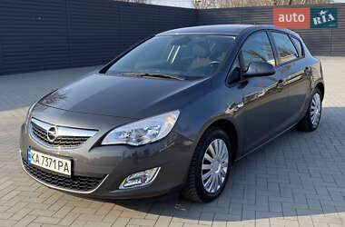 Хэтчбек Opel Astra 2010 в Киеве