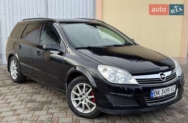 Универсал Opel Astra 2008 в Сарнах