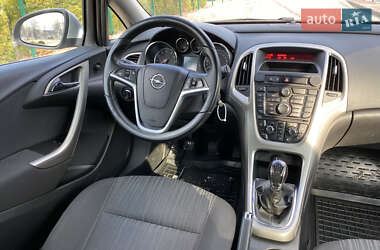 Универсал Opel Astra 2011 в Кременчуге