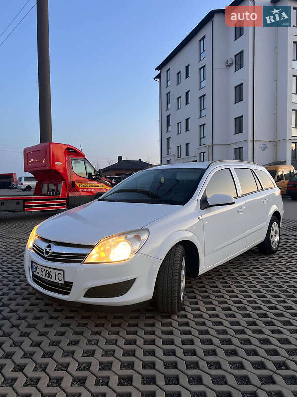 Универсал Opel Astra 2007 в Луцке