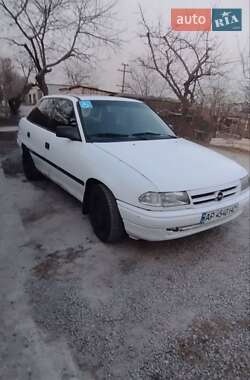 Седан Opel Astra 1992 в Запоріжжі