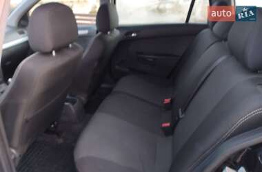 Универсал Opel Astra 2005 в 