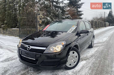 Хэтчбек Opel Astra 2007 в Луцке