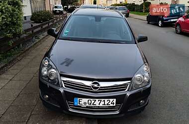 Універсал Opel Astra 2009 в Дніпрі