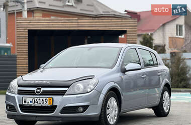 Хэтчбек Opel Astra 2005 в Виннице