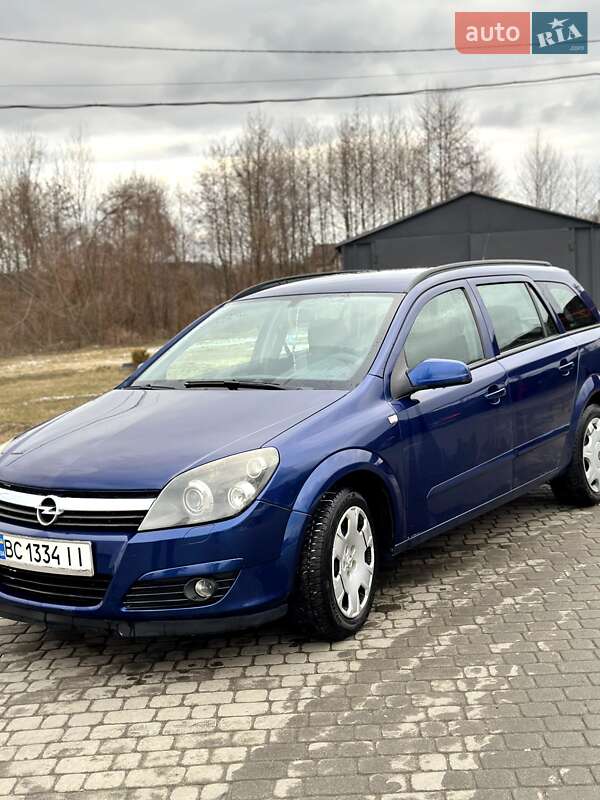 Универсал Opel Astra 2004 в Яворове