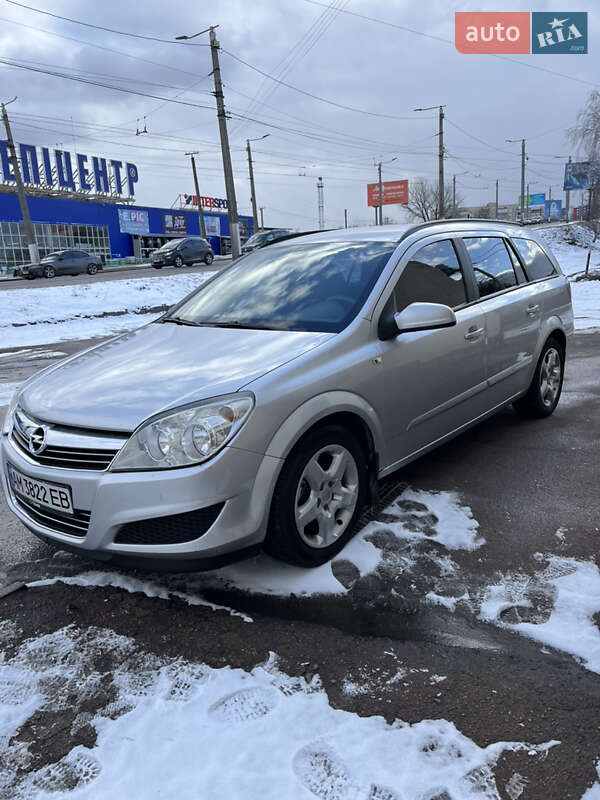 Универсал Opel Astra 2008 в Житомире