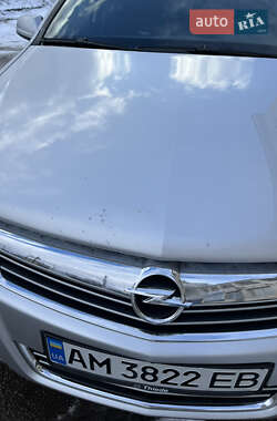 Универсал Opel Astra 2008 в 