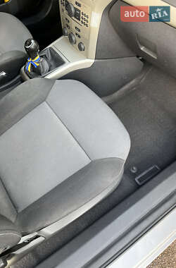 Универсал Opel Astra 2008 в 