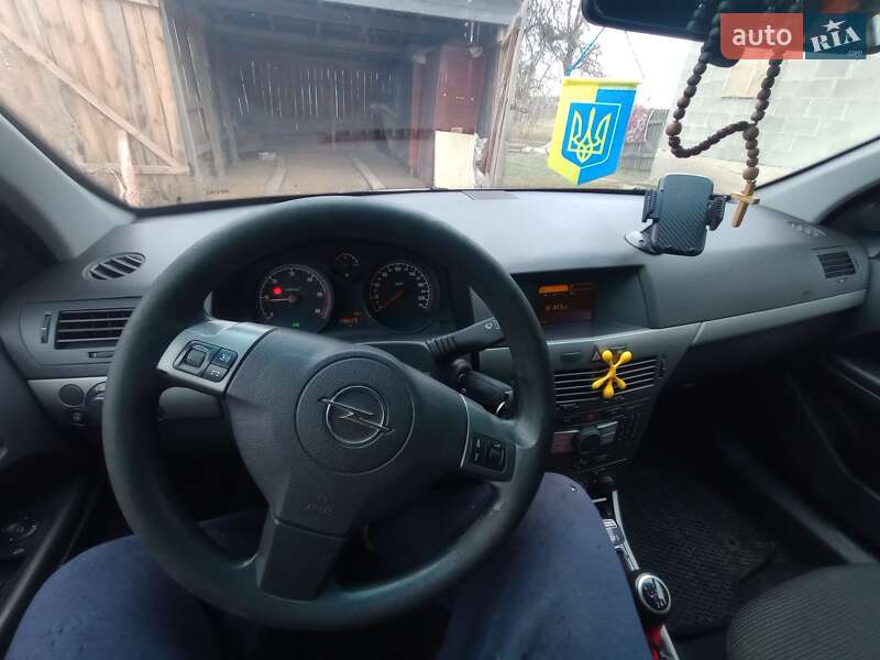 Універсал Opel Astra 2007 в Немирові