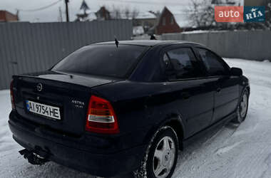 Седан Opel Astra 2000 в Киеве