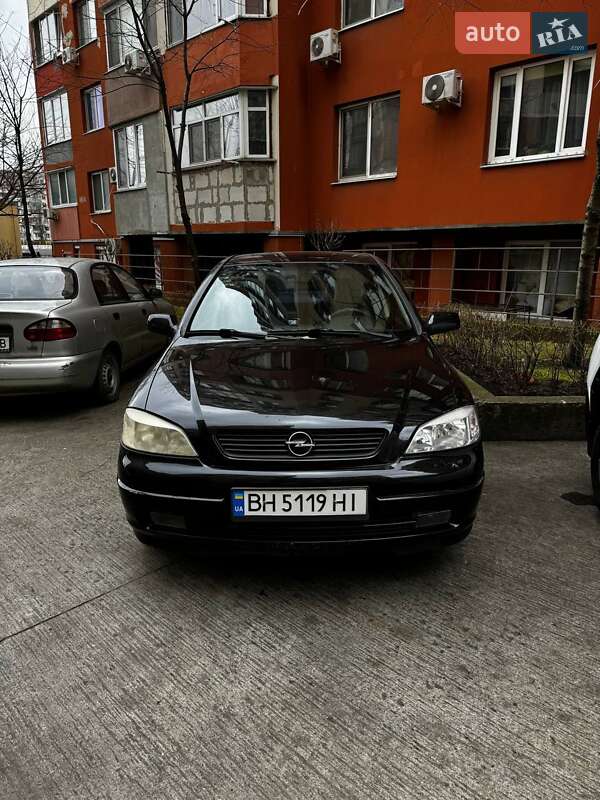 Хэтчбек Opel Astra 2004 в Одессе