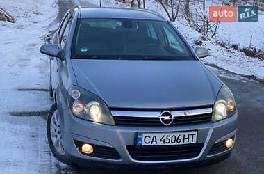 Универсал Opel Astra 2005 в Христиновке