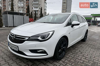 Універсал Opel Astra 2017 в Житомирі