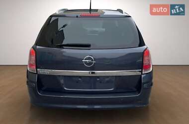 Универсал Opel Astra 2006 в 