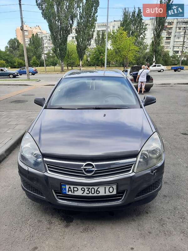 Универсал Opel Astra 2011 в Запорожье