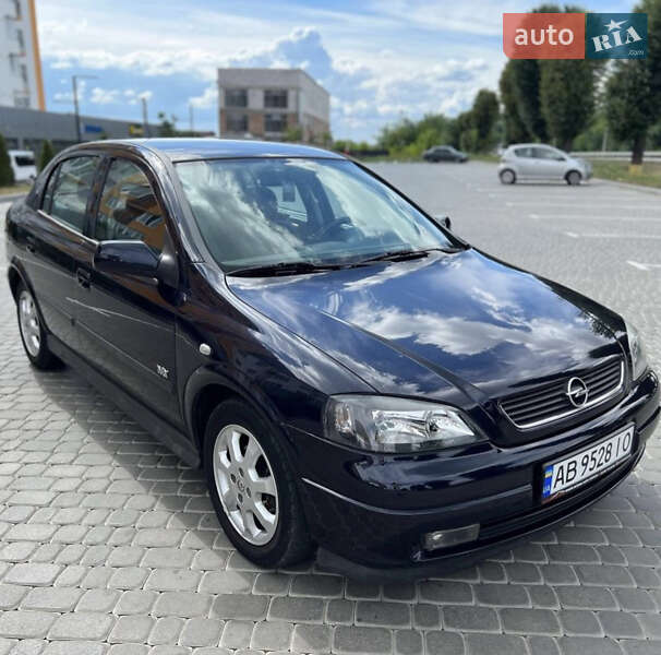 Хэтчбек Opel Astra 2003 в Тыврове