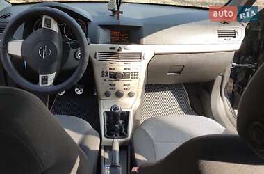 Универсал Opel Astra 2008 в Самборе