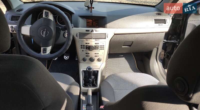 Універсал Opel Astra 2008 в Самборі
