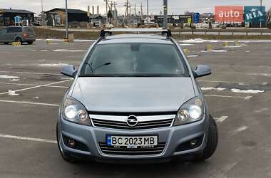 Универсал Opel Astra 2010 в 