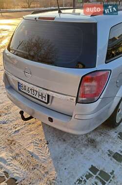 Универсал Opel Astra 2007 в 