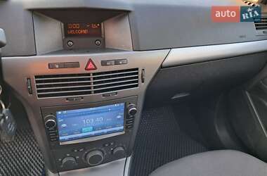 Универсал Opel Astra 2007 в 