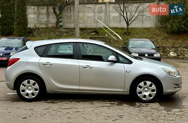 Хетчбек Opel Astra 2011 в Рівному