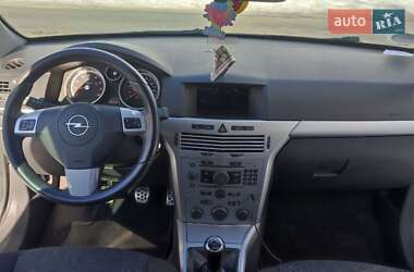 Универсал Opel Astra 2007 в 