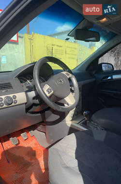 Універсал Opel Astra 2007 в Тернополі