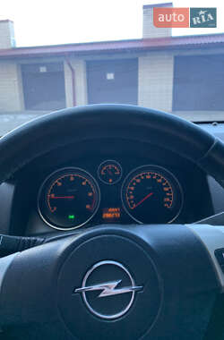 Універсал Opel Astra 2007 в Тернополі
