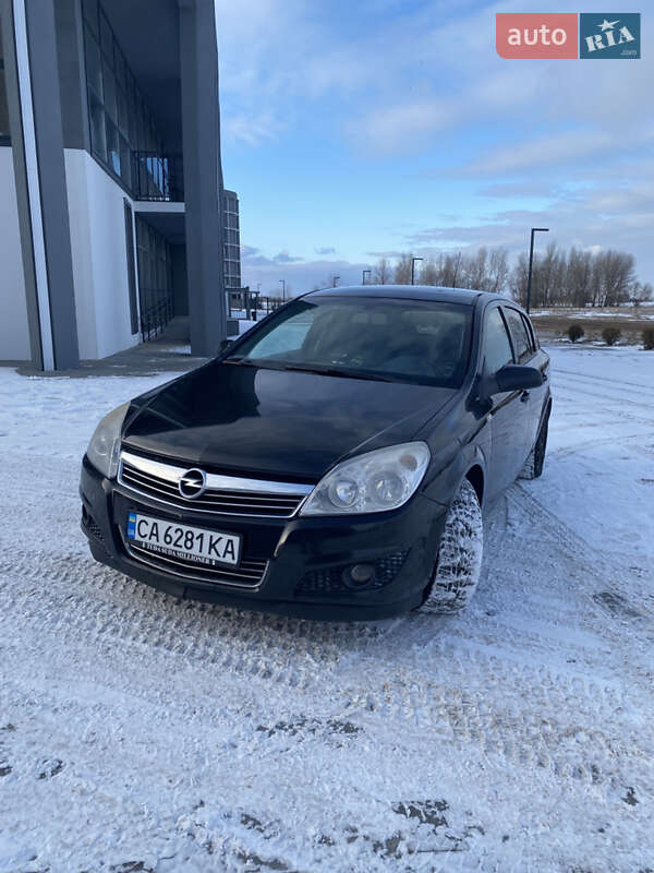 Хэтчбек Opel Astra 2009 в Черкассах
