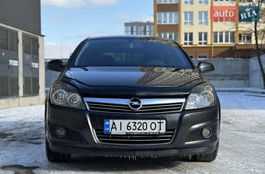 Универсал Opel Astra 2012 в Софиевской Борщаговке