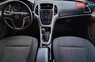 Универсал Opel Astra 2011 в 