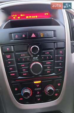 Универсал Opel Astra 2011 в 
