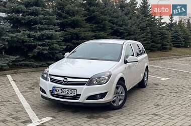 Універсал Opel Astra 2012 в Харкові