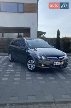 Универсал Opel Astra 2009 в Стрые