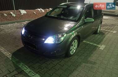 Универсал Opel Astra 2009 в Черкассах