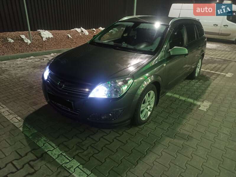 Универсал Opel Astra 2009 в 