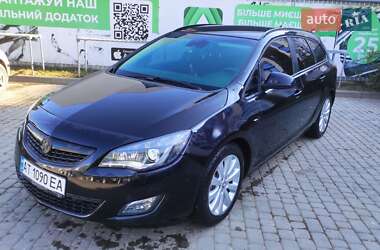 Універсал Opel Astra 2010 в Івано-Франківську